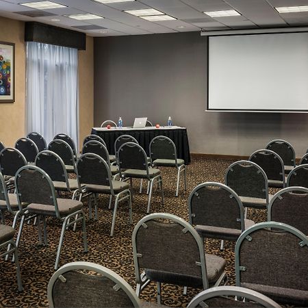 Holiday Inn Express & Suites Laurel Lakes By Ihg Luaran gambar