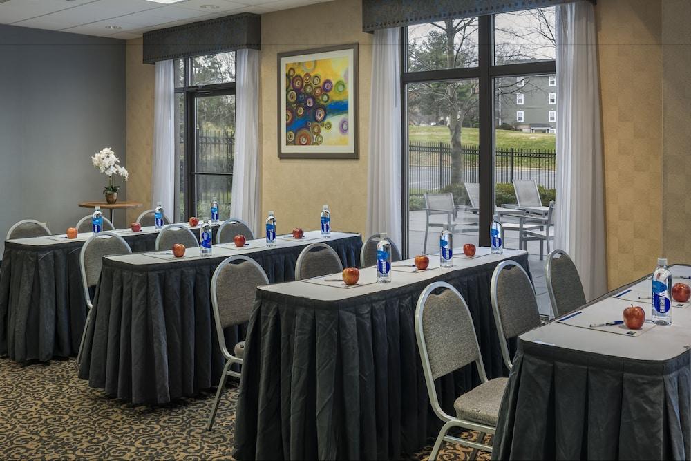 Holiday Inn Express & Suites Laurel Lakes By Ihg Luaran gambar